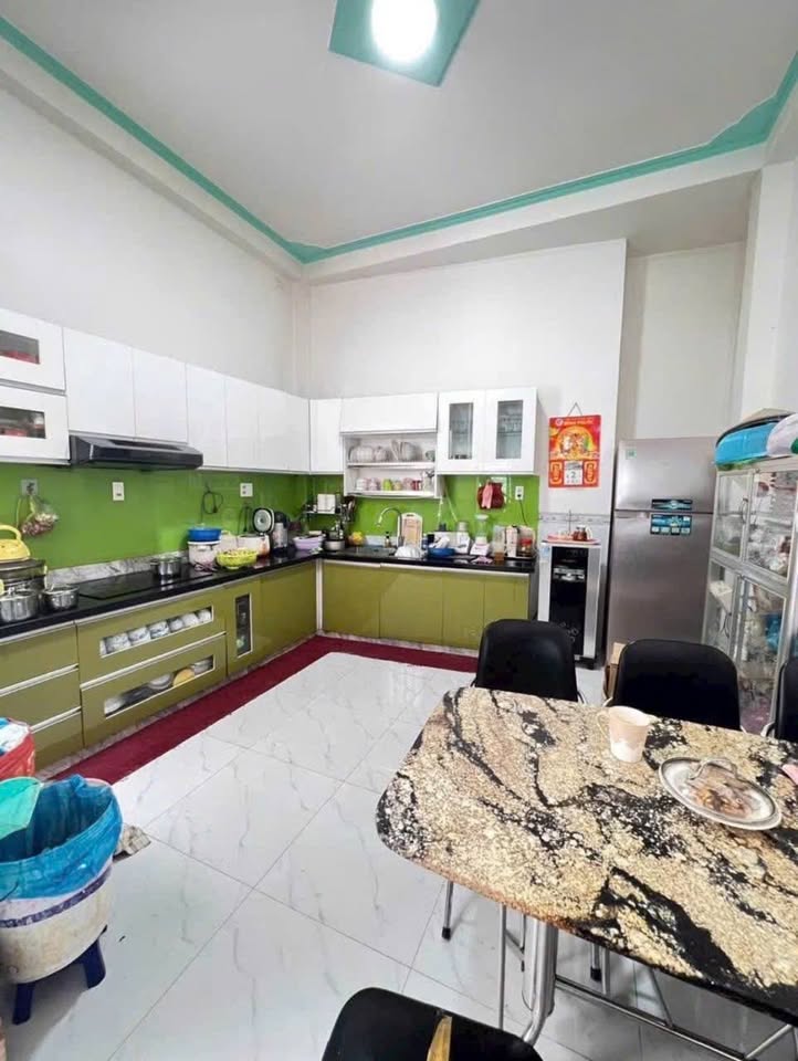 Nhà mặt tiền "xịn" Phan Thiết, giá "hời" như trúng số