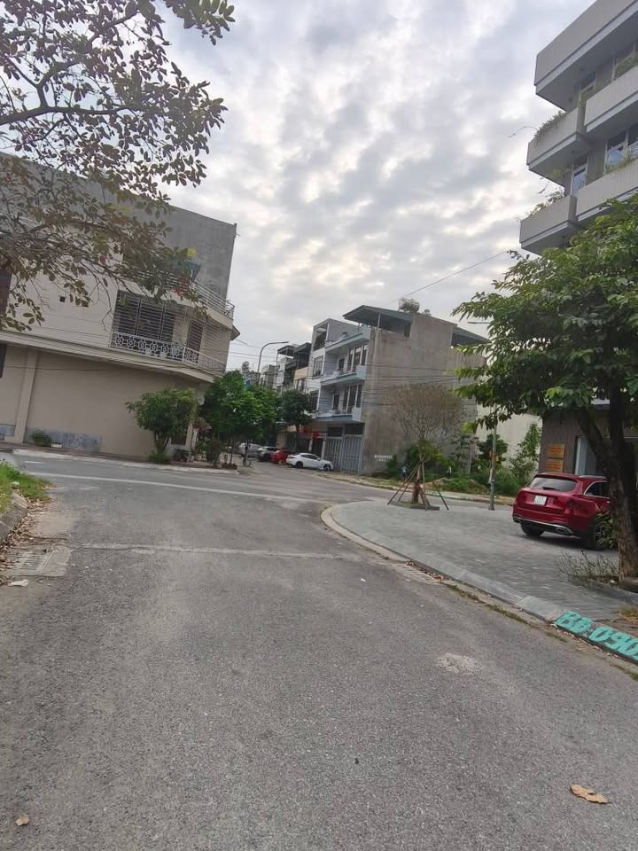 Bán đất biệt thự vườn 200m2 mặt tiền đường bao biển Hà Khánh A, Quảng Ninh