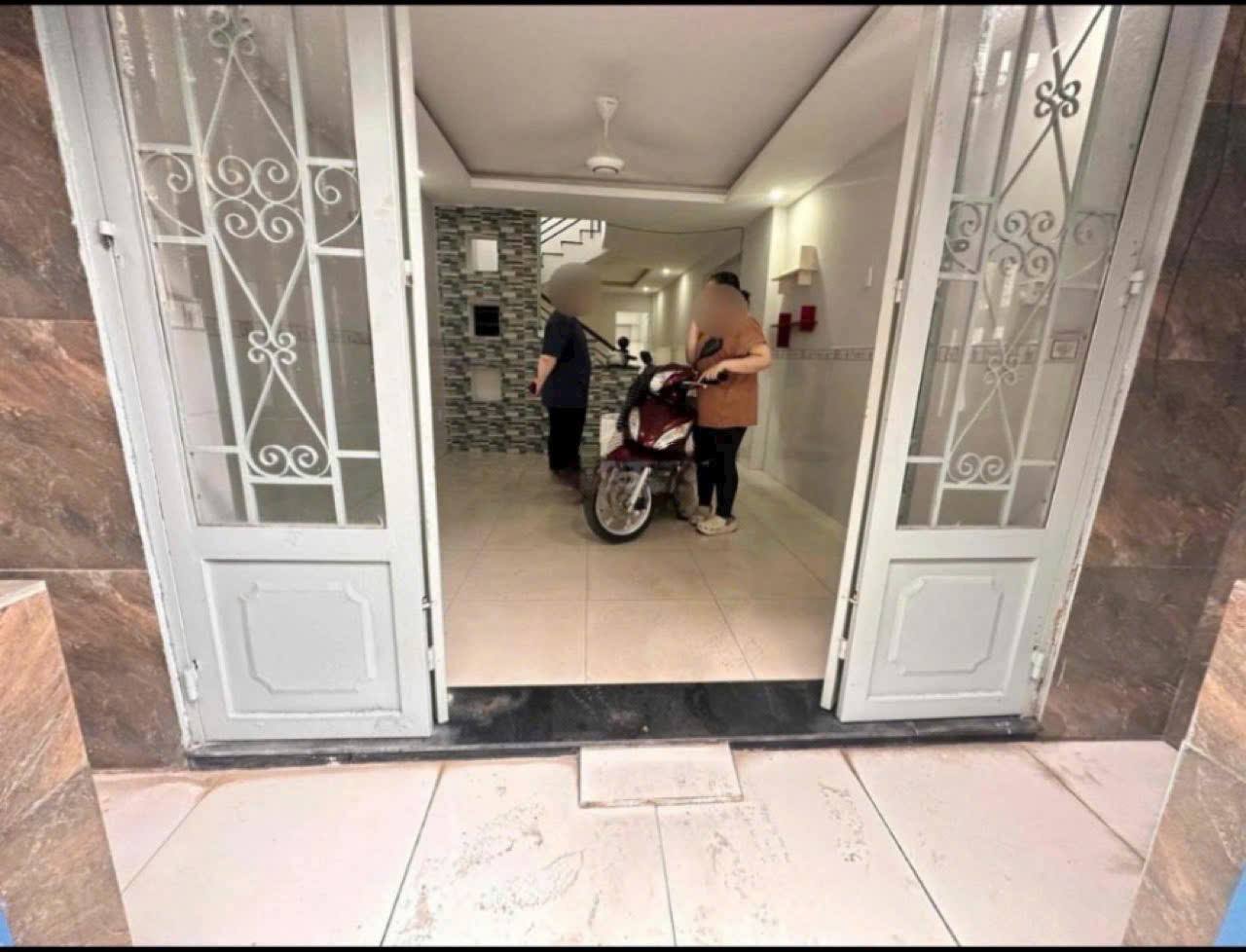 Cho thuê nhà hẻm xe hơi 2 lầu, Bình Thạnh, giá 13 triệu/ tháng