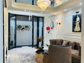 Cần bán gấp nhà lô góc 43m2, 6 tầng, thang máy tại Nguyễn Xiển, Thanh Xuân, ô tô đỗ cổng. Hơn 13 tỷ