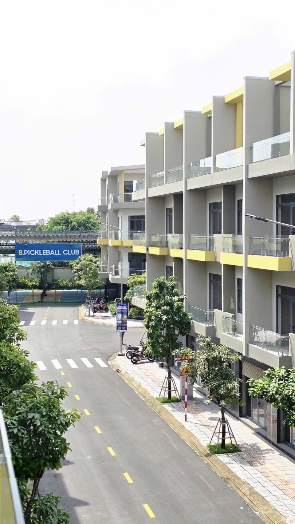 BCONS UNI VALLEY Nhà Phố Đã Xây - Nhận Nhà Ngay - Sổ Hồng Riêng -Chiếc khấu lên đến 6%