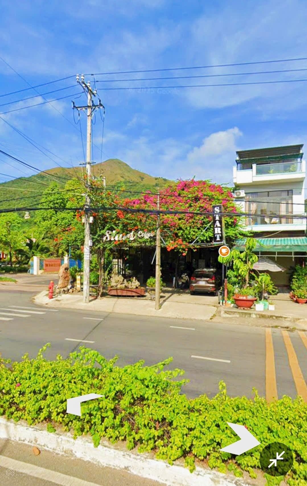 Góc 2 mặt tiềN Nguyễn Phong Sắc, đang kinh doanh cà phê * mặt đường 2/4 giá: 75tr/m²