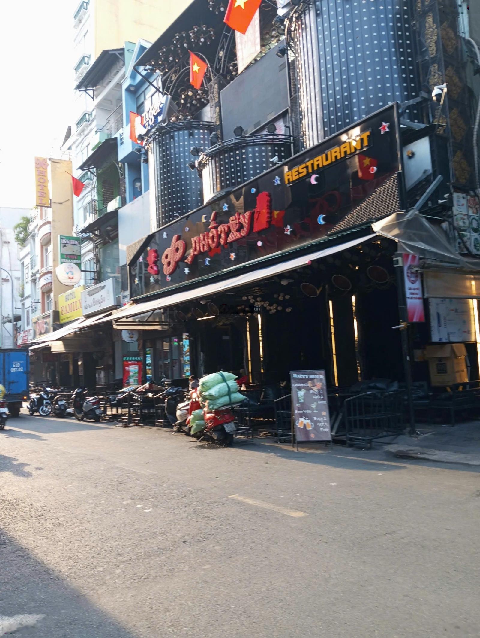 Siêu hiếm: Khách Sạn MT Phố Tây Bùi Viện - Quận 1 hợp đồng thuê 8000$/tháng