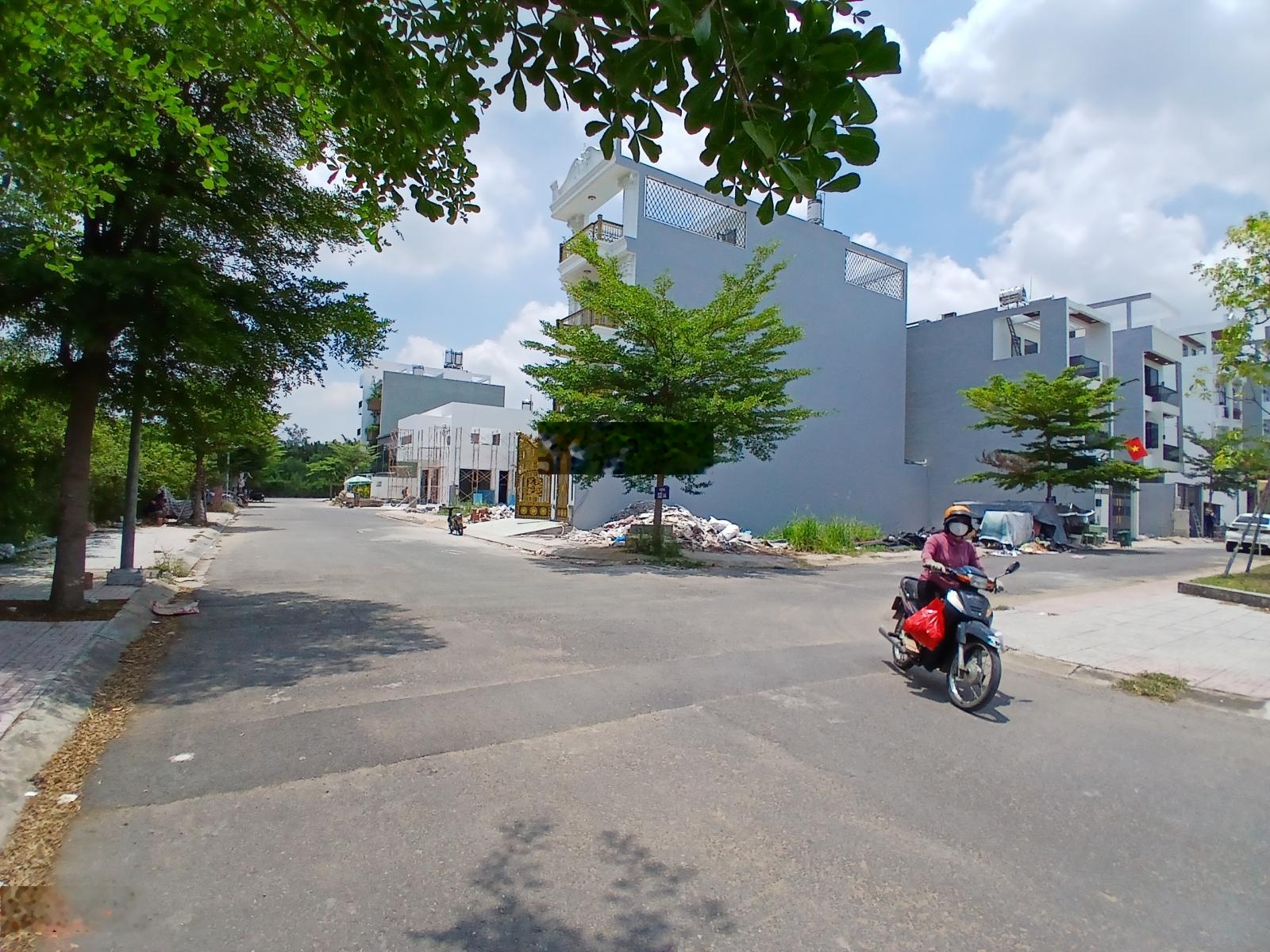 Đất KDC Sài Gòn South - 1181 Lê Văn Lương