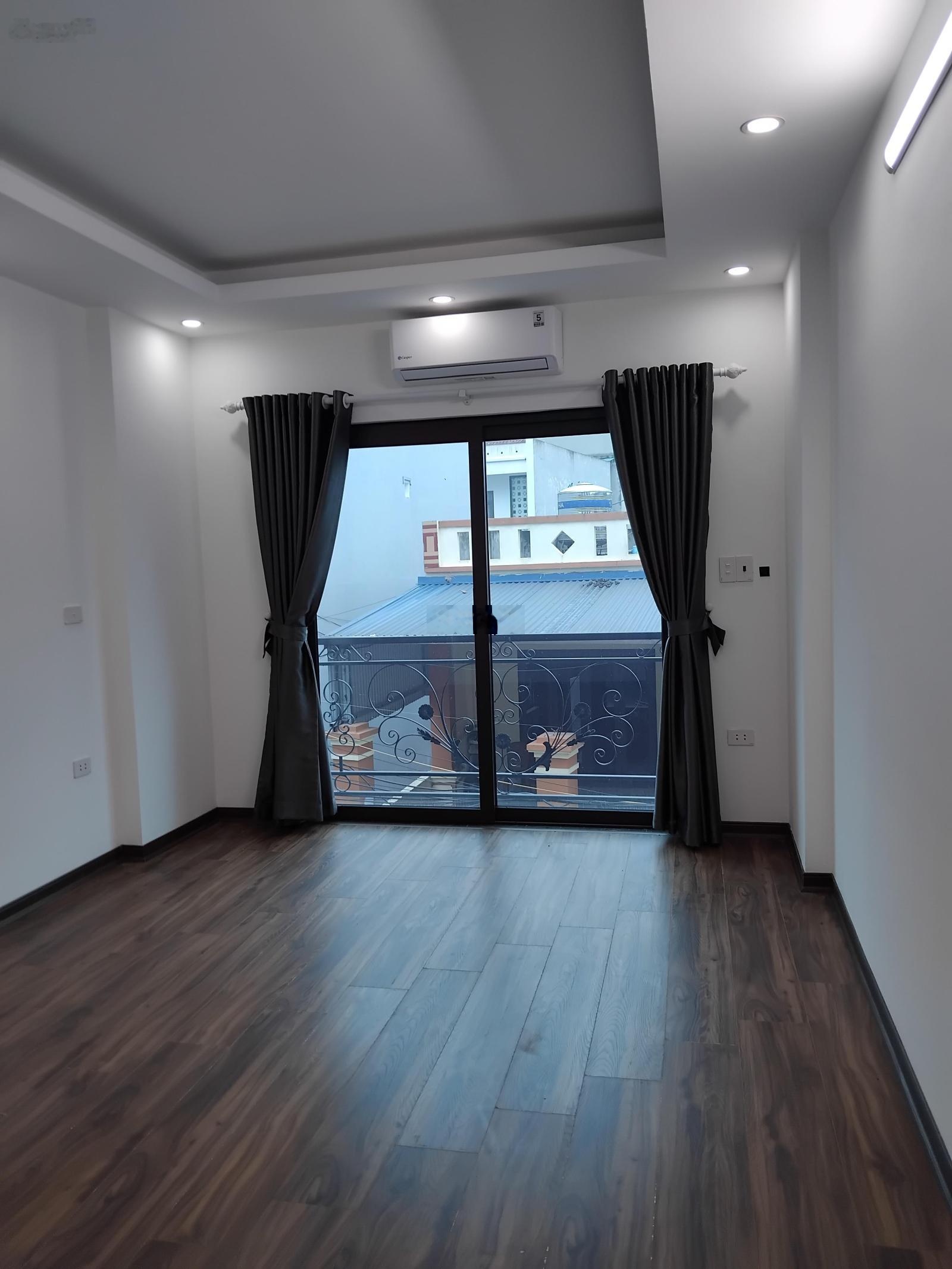 Bán nhà riêng tại Hòa Bình, 5 tỷ, 40m2, Yên Nghĩa, Hà Đông, view đẹp, giá ưu đãi