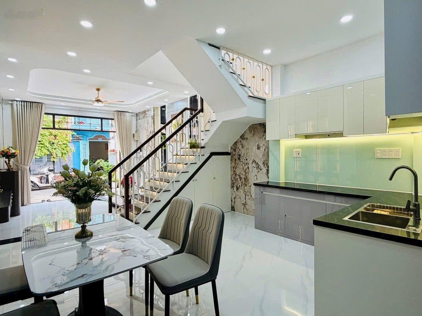 Bán nhà 75m2/2tỷ9 bùi viện p. phạm ngũ lão quận 1 sổ hồng riêng chính chủ