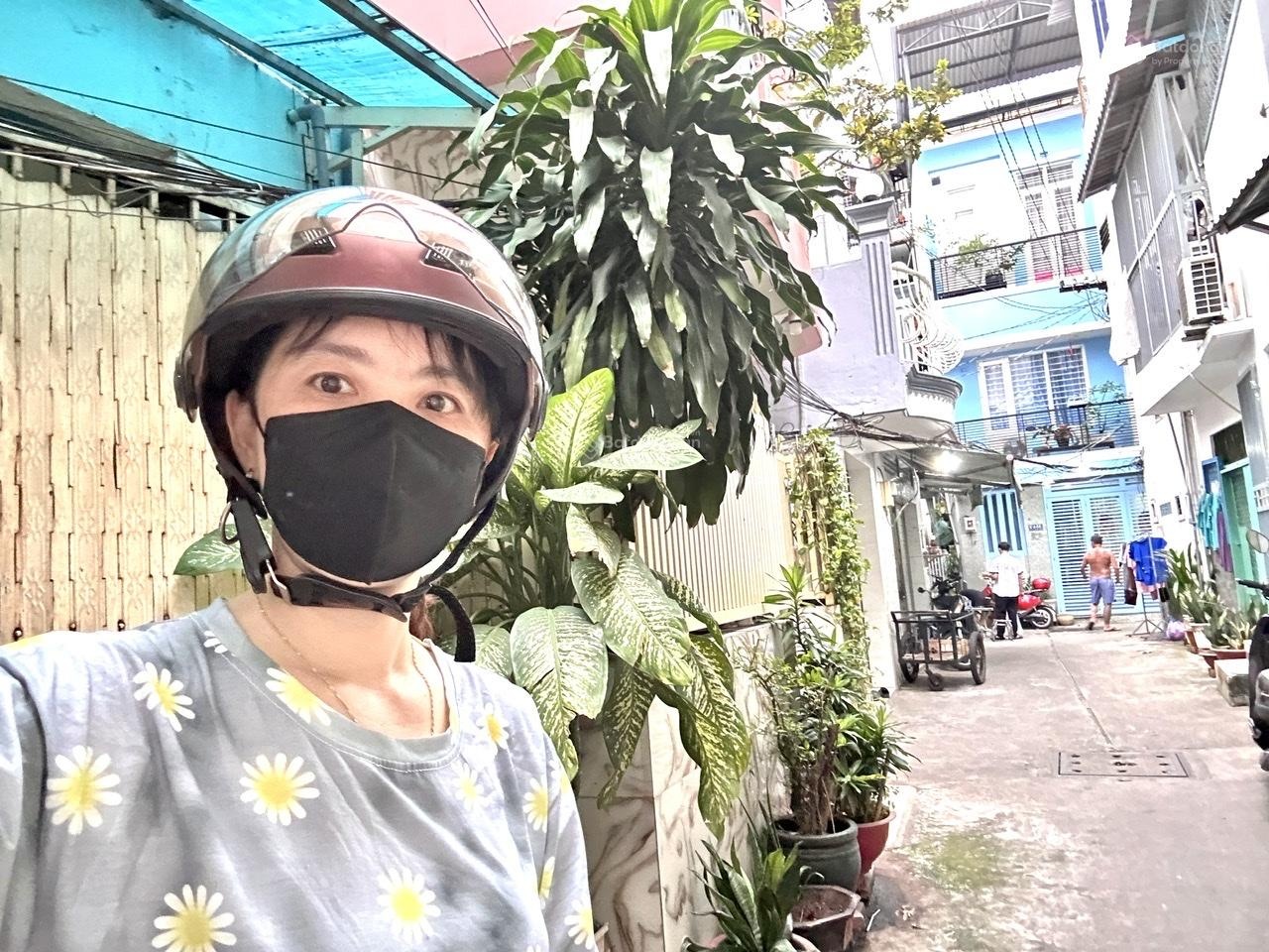 Bán nhà 10m ra MT xe hơi Đ.Đoàn Văn Bơ đi Vĩnh khánh ,Hoàng Diệu ,Q2 3p, gần ĐH Nguyễn Tất Thành.