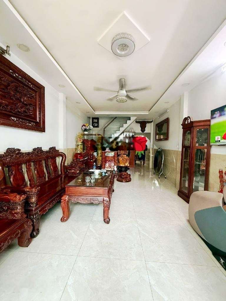 Bán nhà hơn 8tỷ, 80m2, 3 Tầng, Ngay Tân Hương, Phường Tân Sơn Nhì, Tân Phú
