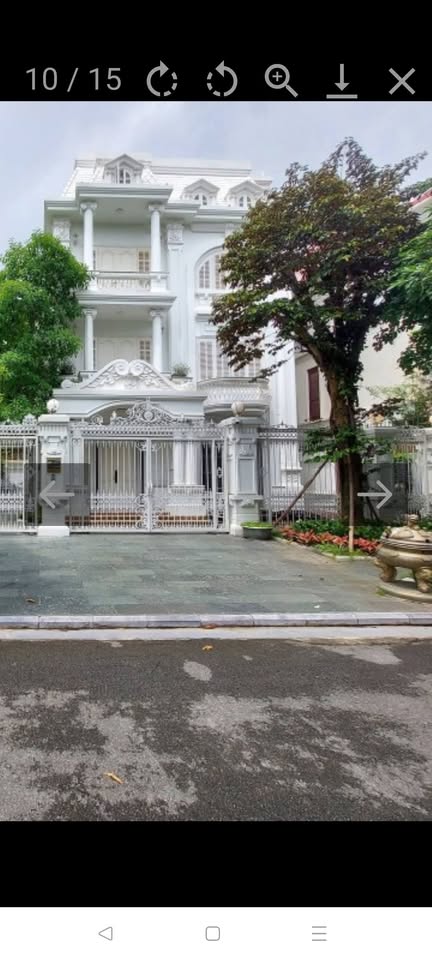 Biệt thự sang chảnh 241m2, 4 tầng thang máy, nội thất nhập khẩu, chỉ xách vali về ở