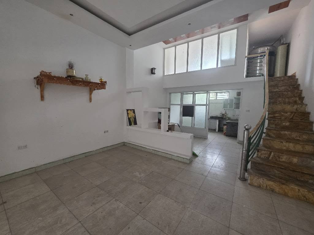 Bán nhà 2 tầng trung tâm Yên Viên, Gia Lâm, giá hấp dẫn