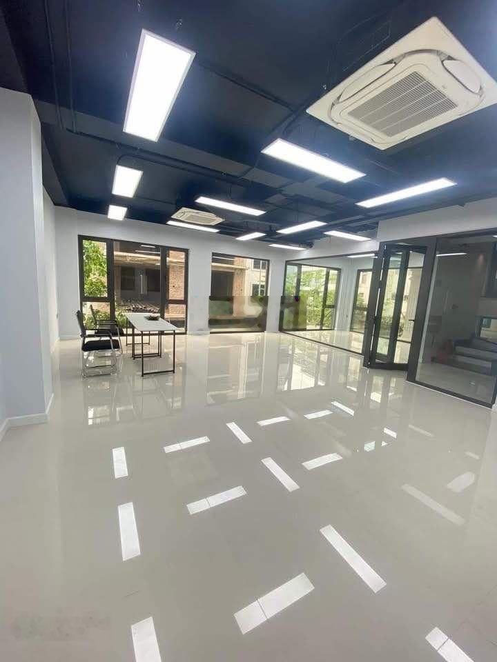 TÒA KHÁCH SẠN + CASINO + NHÀ HÀNG Cầu Giấy 588m2 x 15 tầng giá 600 tỷ.