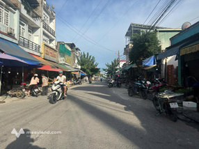 Bán cặp trọ 300m2, D11 chợ Visip1, chính chủ bán sớm chuyển đổi. Giá gấp 10,8tỷ. Cháu chủ nhà