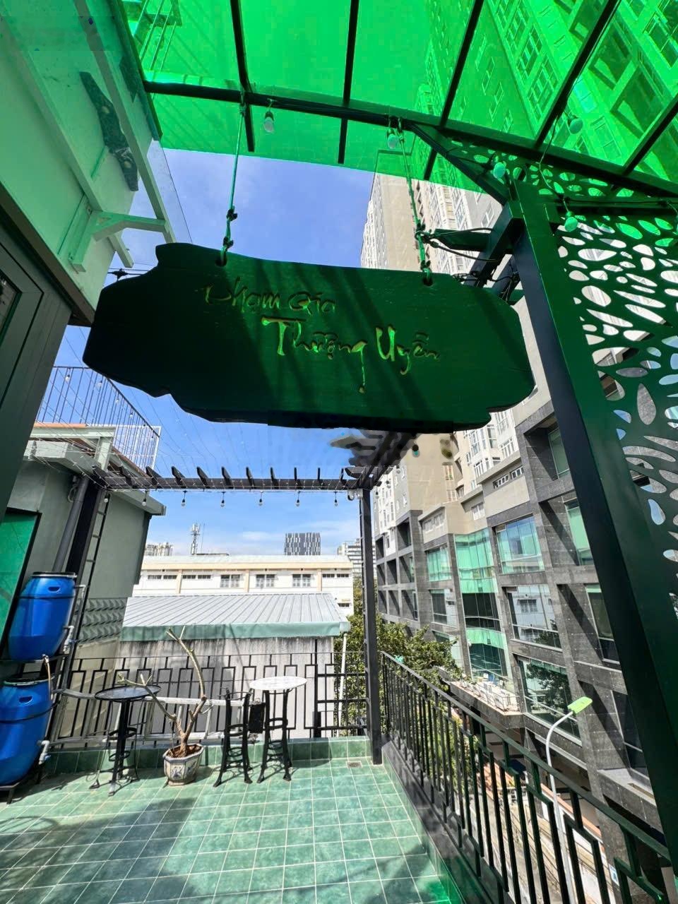 Cho thuê phòng xịn sò sang trọng Đ.Tôn Đản vài bươc chân ra Nguyễn Tất Thành.chủ dễ thương,