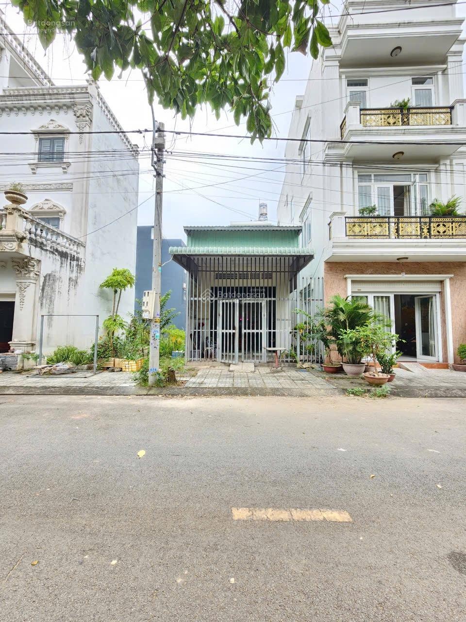 3.95 tỷ / Bán nhà cấp 4 Khu nhà ở 22 tháng 12 (KDC Chợ Đêm Hòa Lân) p.Thuận Giao Thuận An