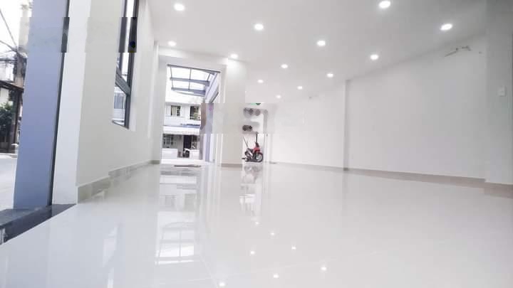 cho thuê ngà góc 2 mặt tiền cao thắng và võ văn tần q3.