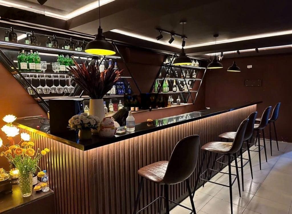 Bán tòa nhà tại Phố Duy Tân - Cầu Giấy - 290m2 9 tầng ô tô vỉa hè - Khu phân lô văn phòng