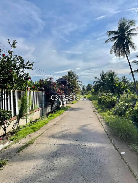 Cơ hội sở hữu ngay 2 nền đất thổ cư tuyệt đẹp, tọa lạc tại mặt tiền đường dal gần Chùa Chuẩn Đề