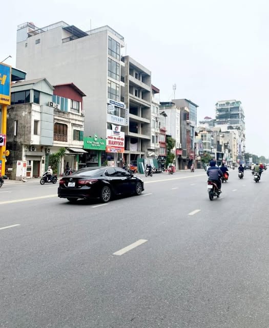 Nhà đẹp Nghi Tàm, Tây Hồ 60m² sổ đỏ riêng, sát phố, mặt tiền rộng