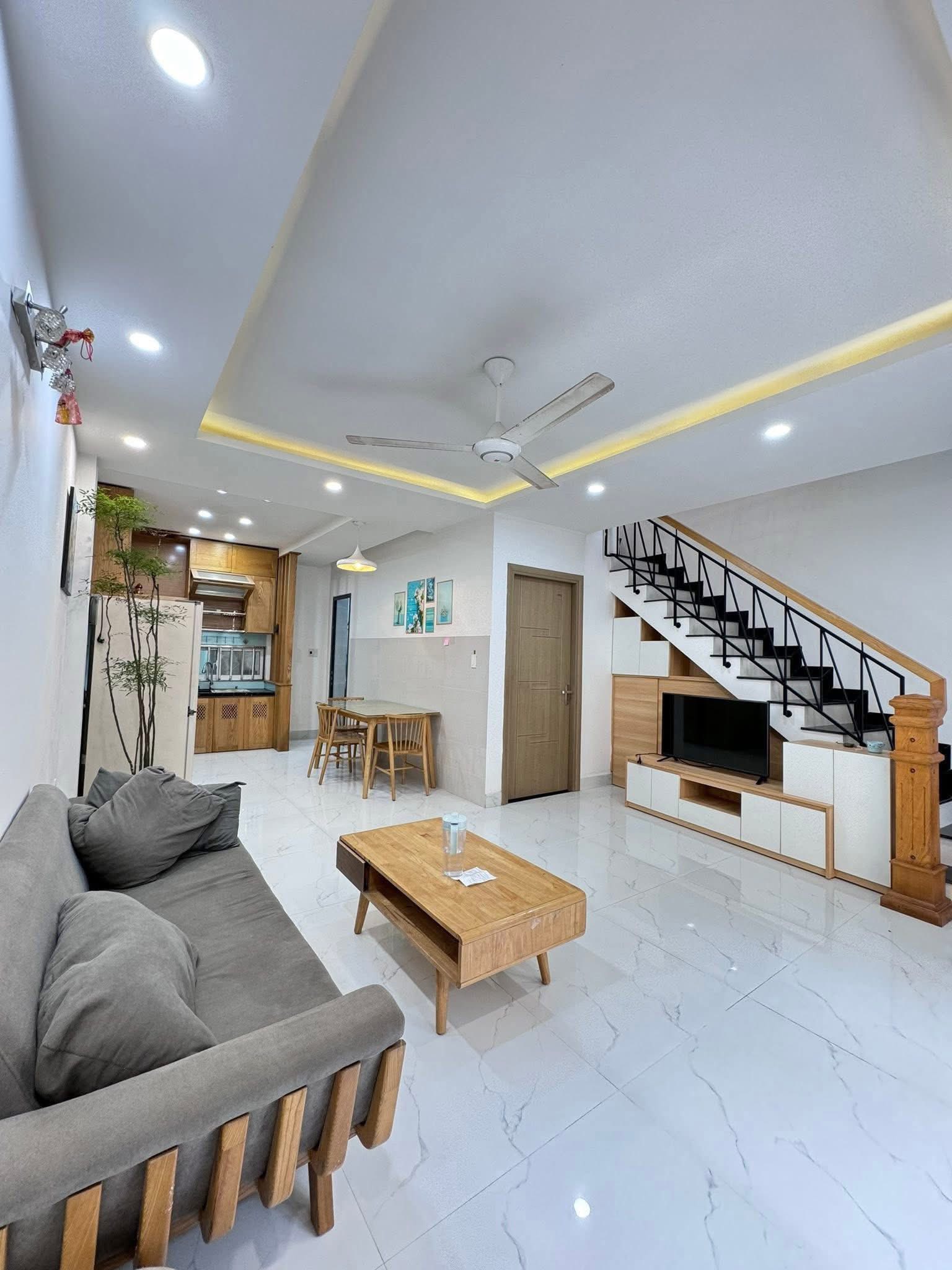 Nhà 3 tầng Hải Châu, kiệt 30m, 3 phòng ngủ, giá chỉ 5,85 tỷ