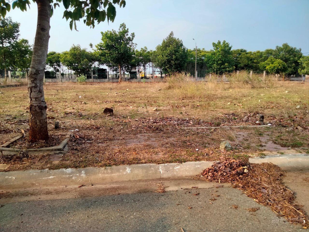 Cần gấp 10 nền đất Lan Anh 2, 5, 1 giá tốt nhất lô 100m2 giá 10tr/m2, đất biệt thự 215m2 giá 1,6 tỷ