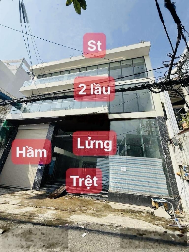 Nhà 6 tầng xây thô - ngay Cityland Nguyễn Văn Lượng - 320m2, 13.6x25m, hầm + 5T - chỉ ~120 triệu/m2