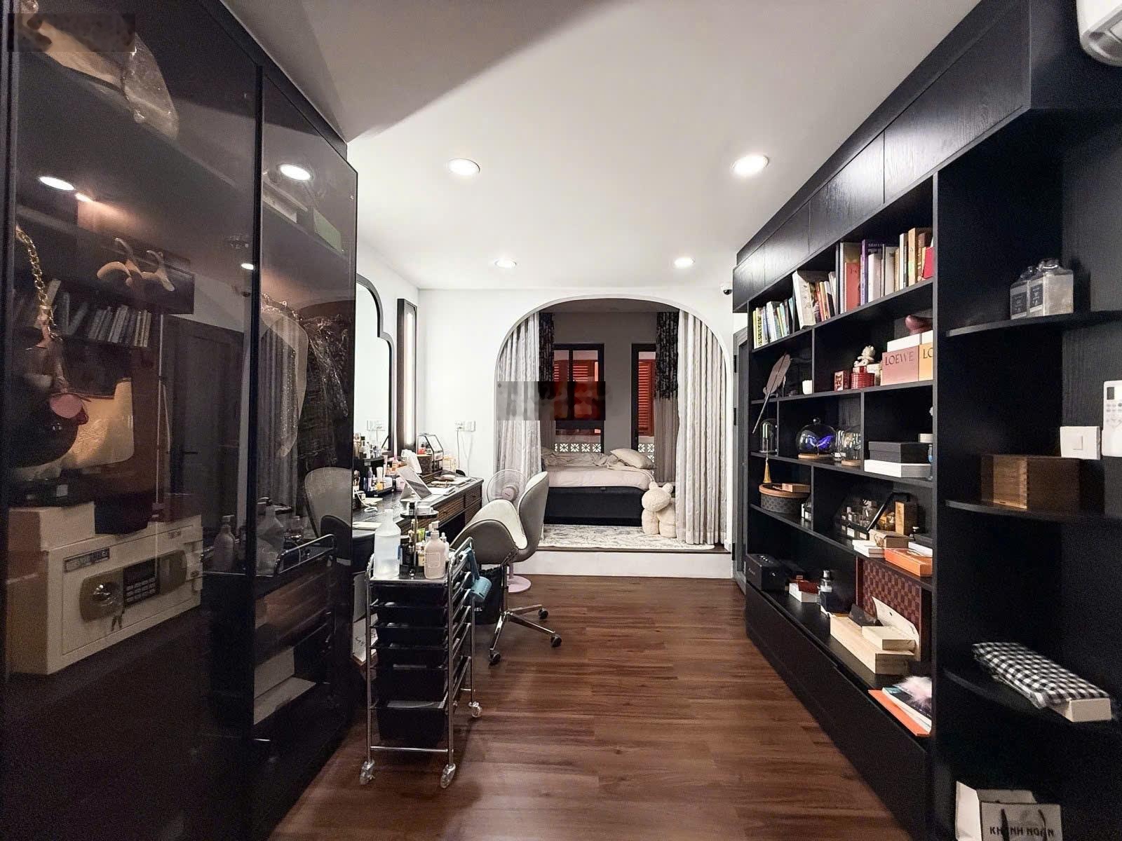 Bán nhà đẹp ngay nhà ga t3 full nội thất giá 6,4 tỷ