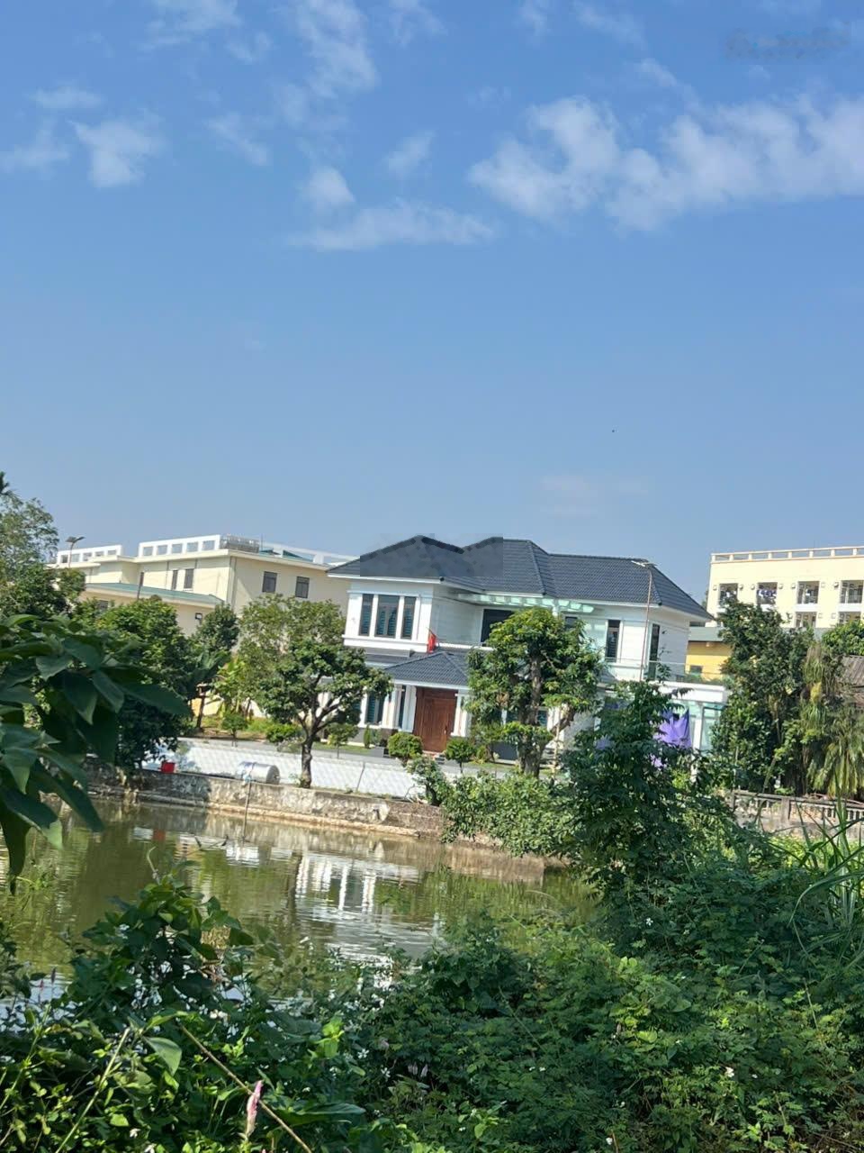 Bán 120m2 đất Hoàng Văn Thụ Chương Mỹ, 65m2 thổ cư, mặt tiền = hậu 5m, đường 6m, sẵn sổ