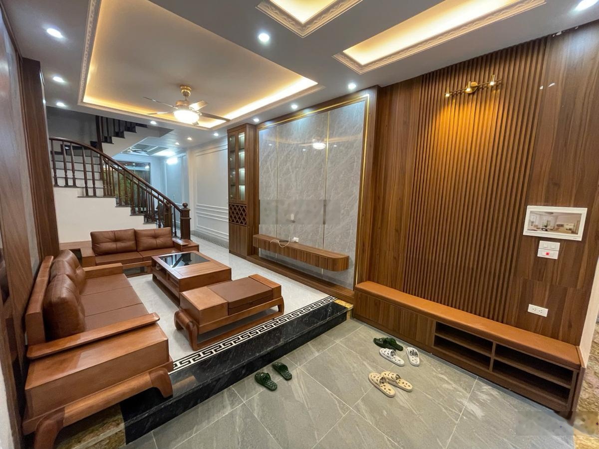 Nhà đẹp Đội Cấn, 3 bước ra lăng bác, ba gác qua nhà, nhà mới full NT, ô tô, KD, 40m2*5T