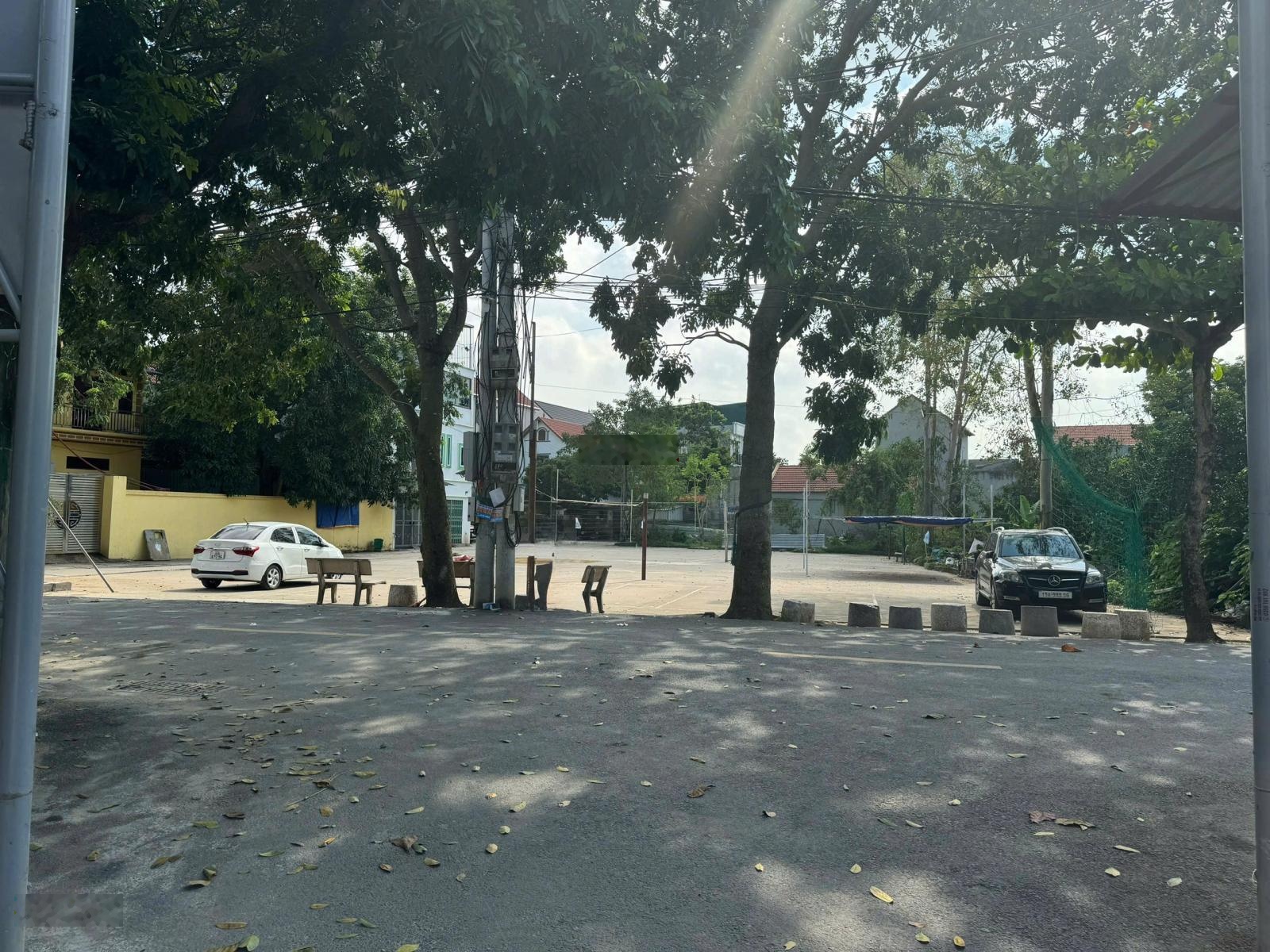 Nhà trung tâm Chương Mỹ 30m²x 4 tầng, ô tô đỗ cách 10m, cạnh sân bóng chuyền, cạnh chợ, trường học