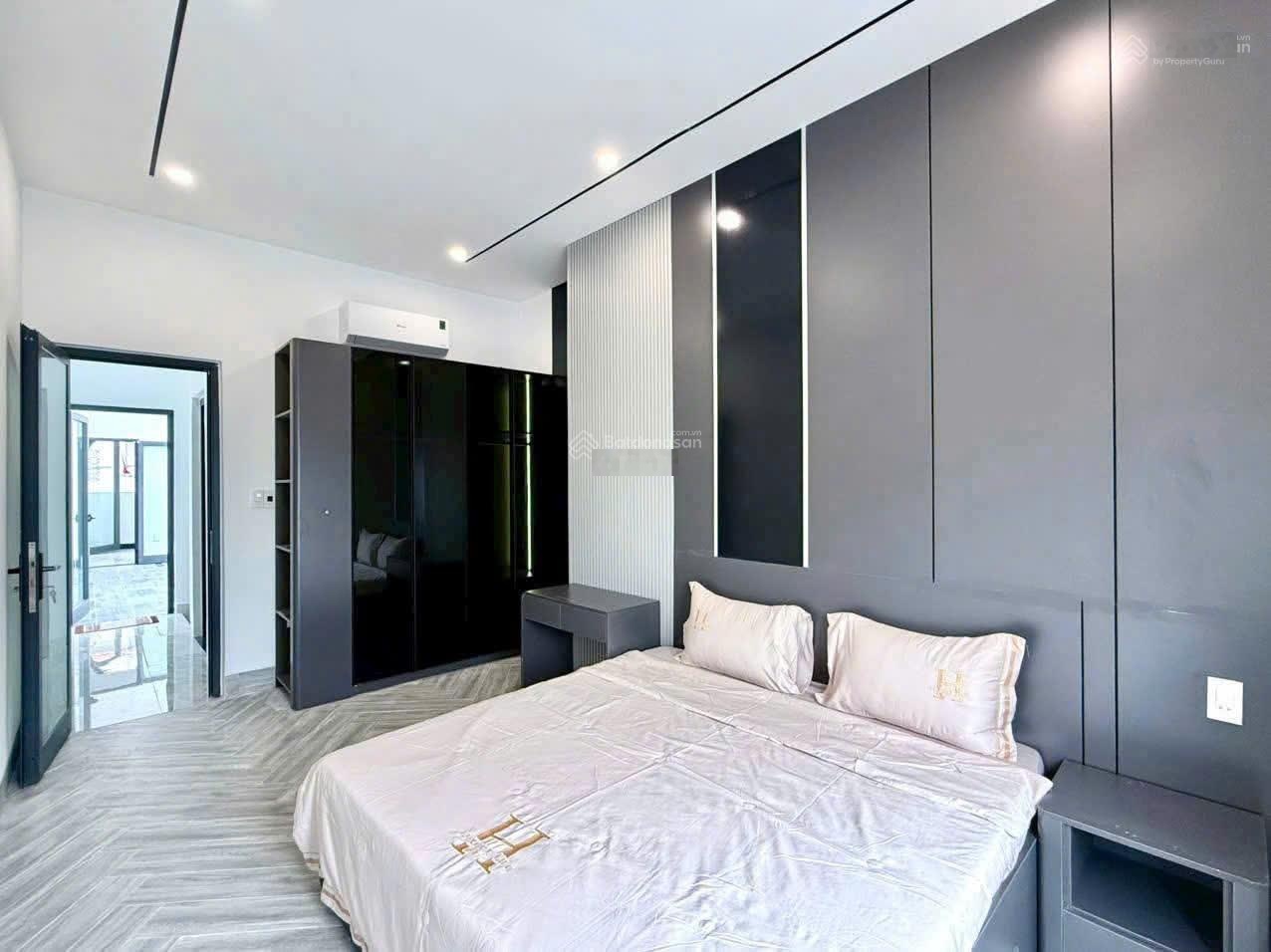 Bán nhà 3 tầng MT đường Phùng Chí Kiên, gần biển Nguyễn Tất Thành, giá 7 tỷ 5 tl