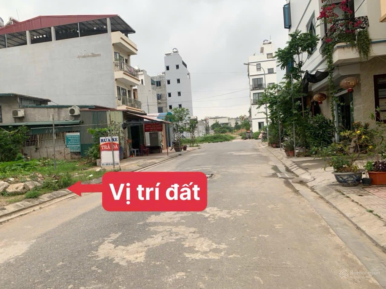 Bán gấp lô đất 100m ngay mặt trục chính Tân Xã giá 1tỷ8 ôtô đỗ cửa tại Hoà Lạc sát cổng đại học FPT