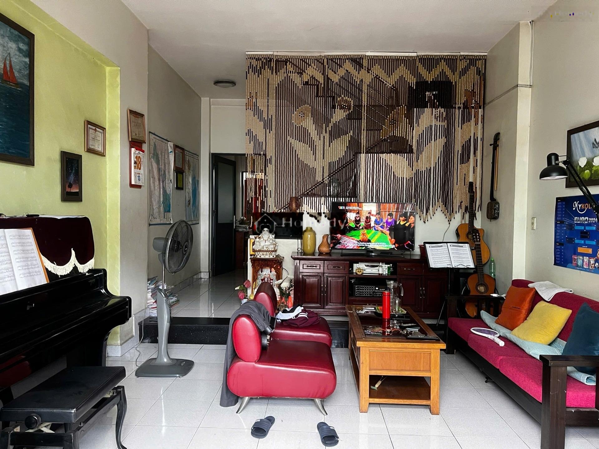 Bán nhà 2 tầng + sân thượng sát bên the vistar và lumiere Thảo Điền Q2 (phường An Khánh mới)