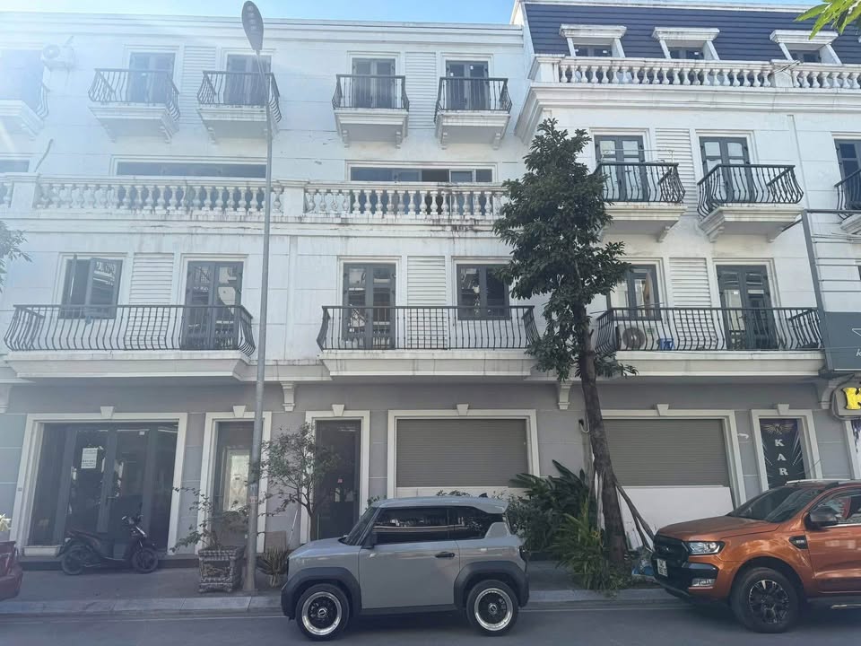 Bán shophouse Vin Cẩm Phả, hai mặt tiền hướng Đông và Tây