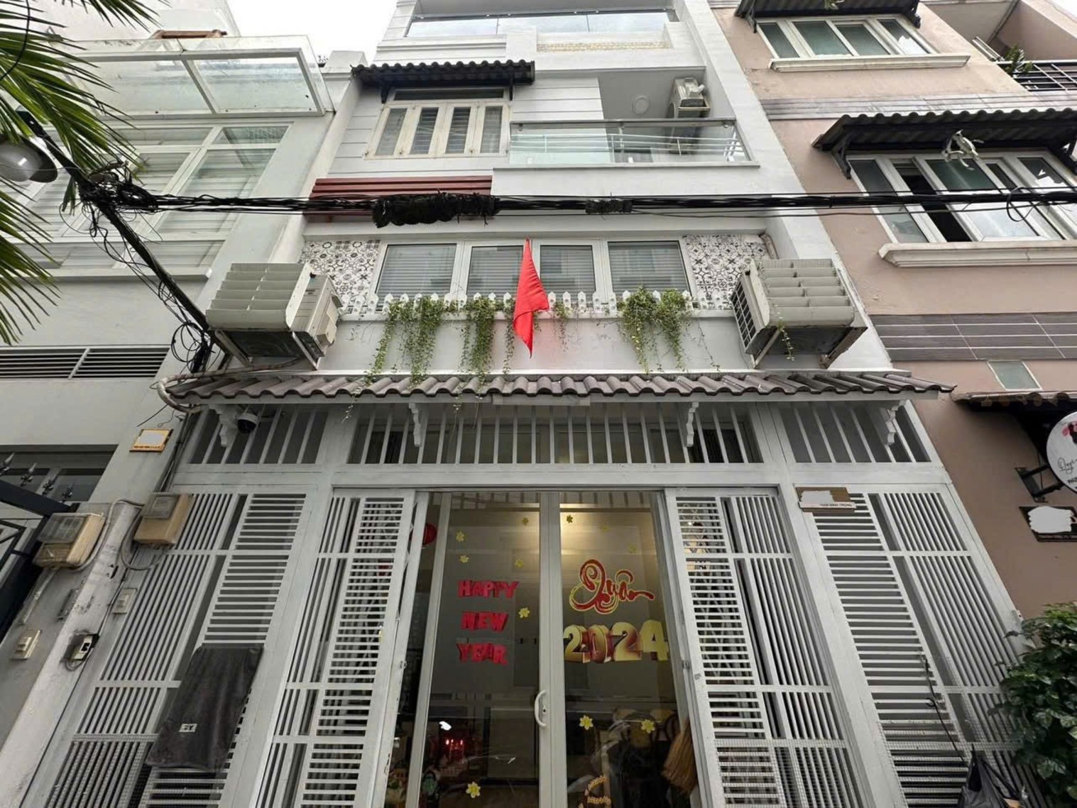 Nhà 4 tầng hẻm ô tô Trần Bình Trọng, Bình Thạnh - 40m² - 7,7 tỷ