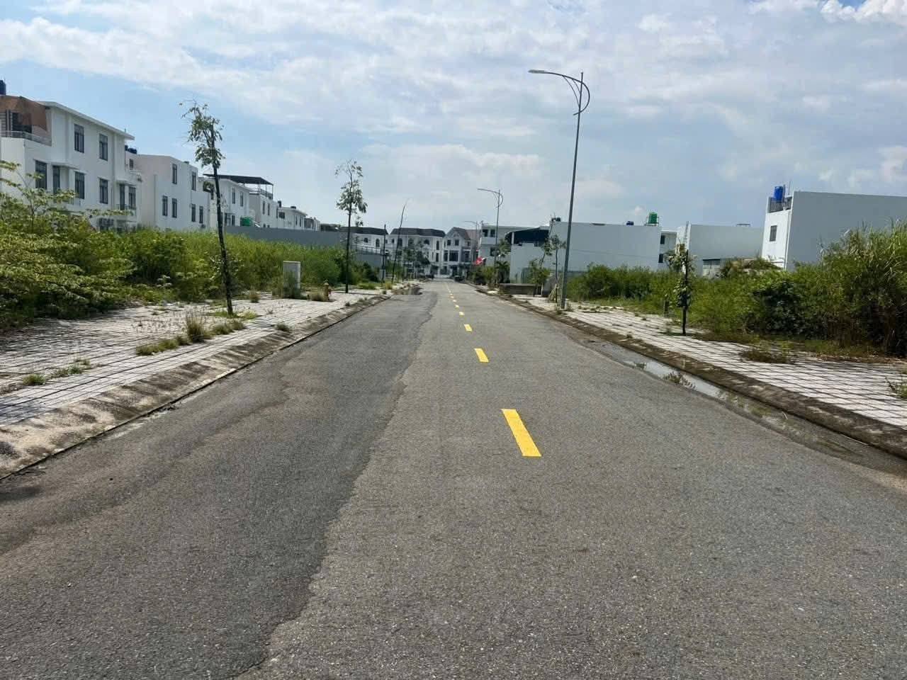 Bán nền Tây Bắc Rạch Giá - 100m2, hướng Tây Nam, giá 1.75 tỷ