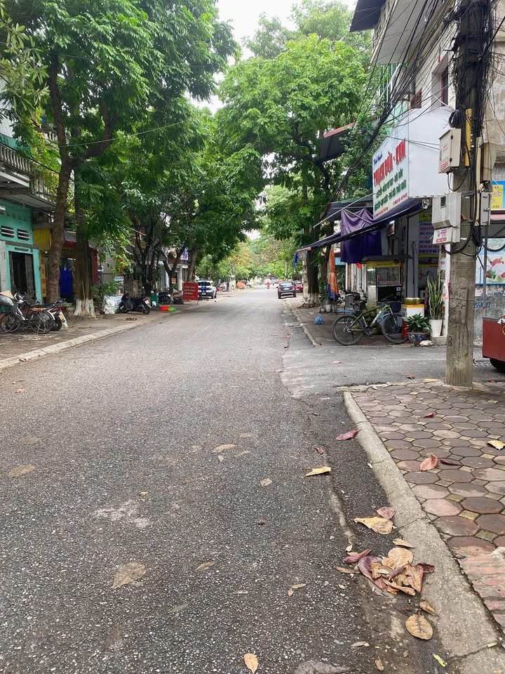 Nhà 2 tầng kinh doanh cạnh ngã 5 chợ Hà Vị, Bắc Ninh - 5 tỷ nhỉnh