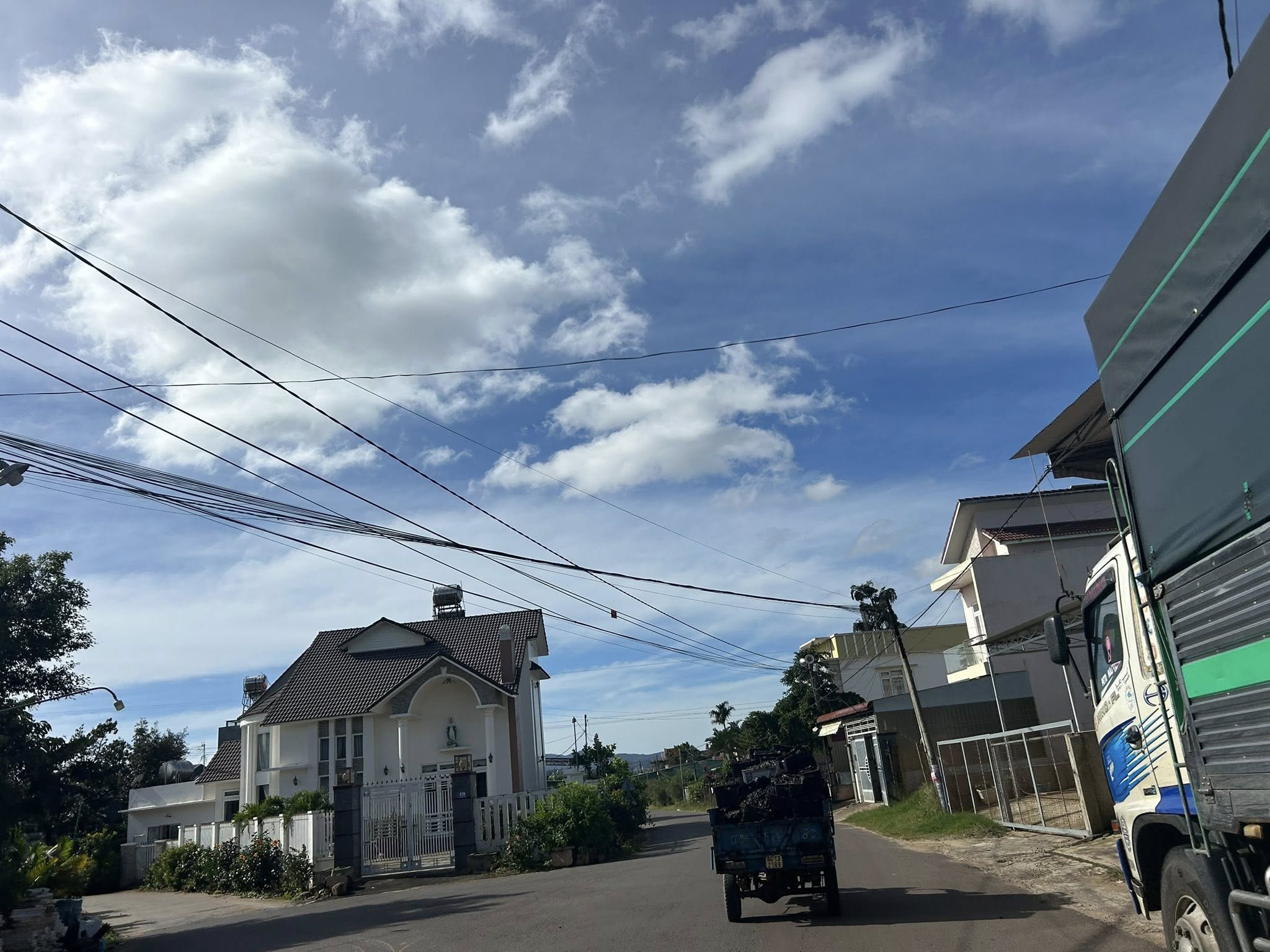 Đất vàng mặt tiền Nguyễn Chí Thanh, Đơn Dương 10m x 20m, hướng Tây, giá 2,5 tỷ bao sổ