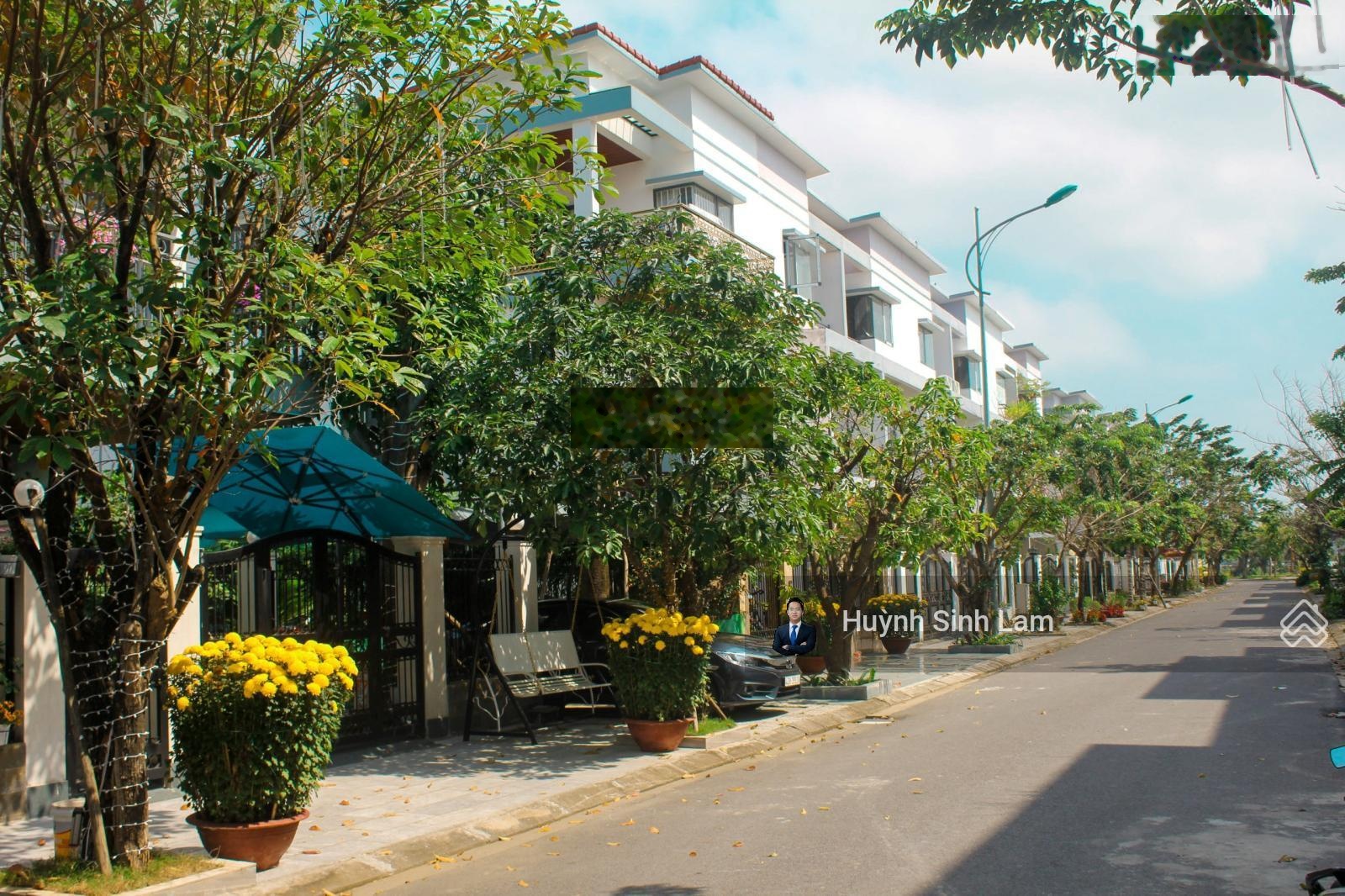 Duy nhất! Nhà 3 tầng - kề góc view sông vĩnh viễn - trục lõi Eco Charm - 120m2 - giá nhỉnh nhẹ 5 tỷ