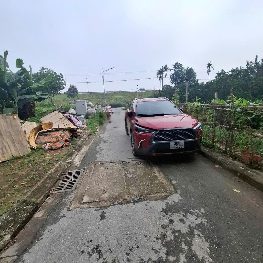 Đất Liên Mạc- Ô tô thông các ngả vào đất- vuông đét- 6,2 tỷ