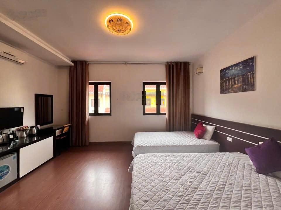 Chính chủ cần bán căn Liền kề Ven Biển 3,5 tầng 2 mặt thoáng 76m2 tại Bán đảo II, Bãi Cháy, Hạ Long