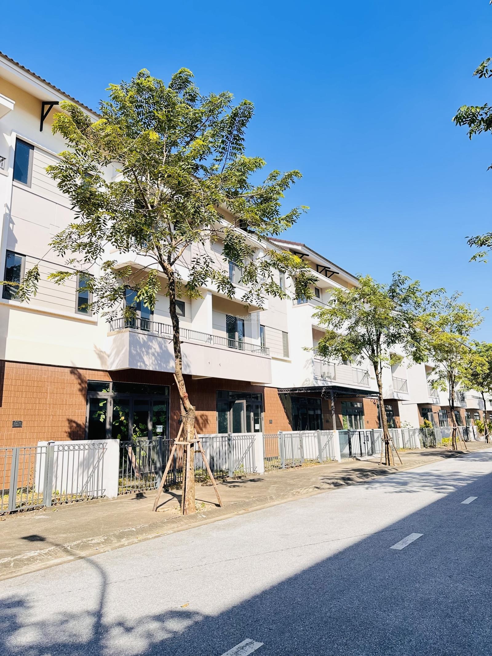 Bán nhà 90m2 đã hoàn thiện sổ đỏ trao tay, cách Hà Nội 20 phút