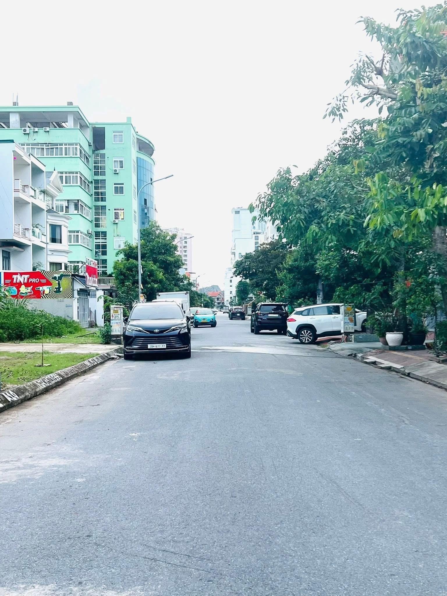 Chính Chủ Gửi Bán Ô Đất KĐT Cột 5-8. - Diện tích : 118,25m . Mặt tiền : 5m.