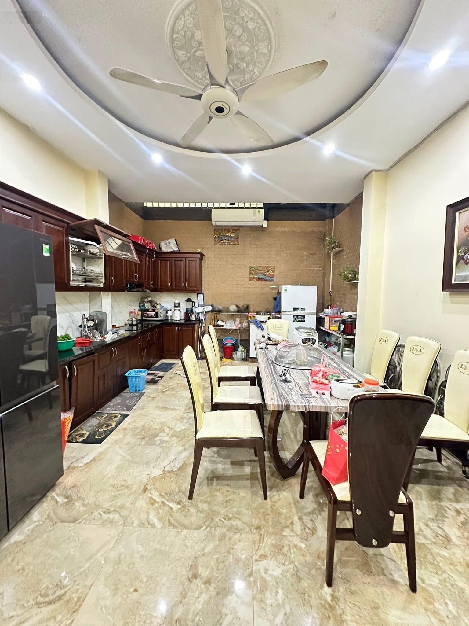 Nhà đẹp ở ngay liền kề Văn Phú 78m2, 5 tầng đẹp giá đầu tư chỉ hơn 17 tỷ