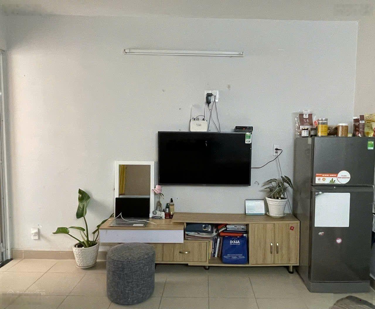 Căn hộ Tầng 8 Lock Ạ. Nội thất đầy đủ