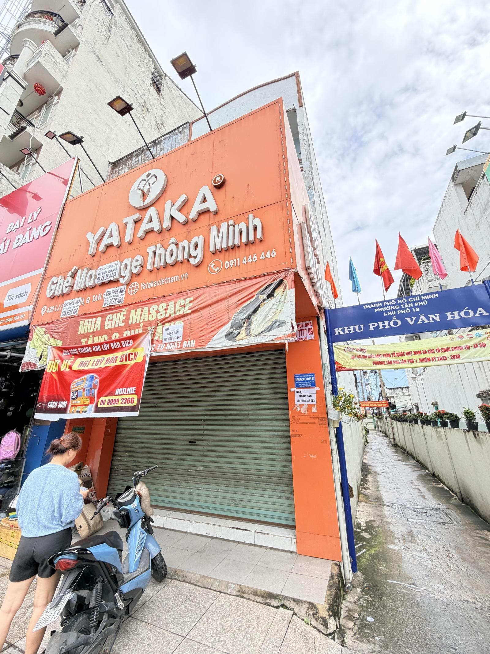 Bán nhà mặt phố 430 Lũy Bán Bích, 20 tỷ, ngang 4.8 đại 22 mét 1 trệt 2 lầu 106m2, Tân Phú, HCM