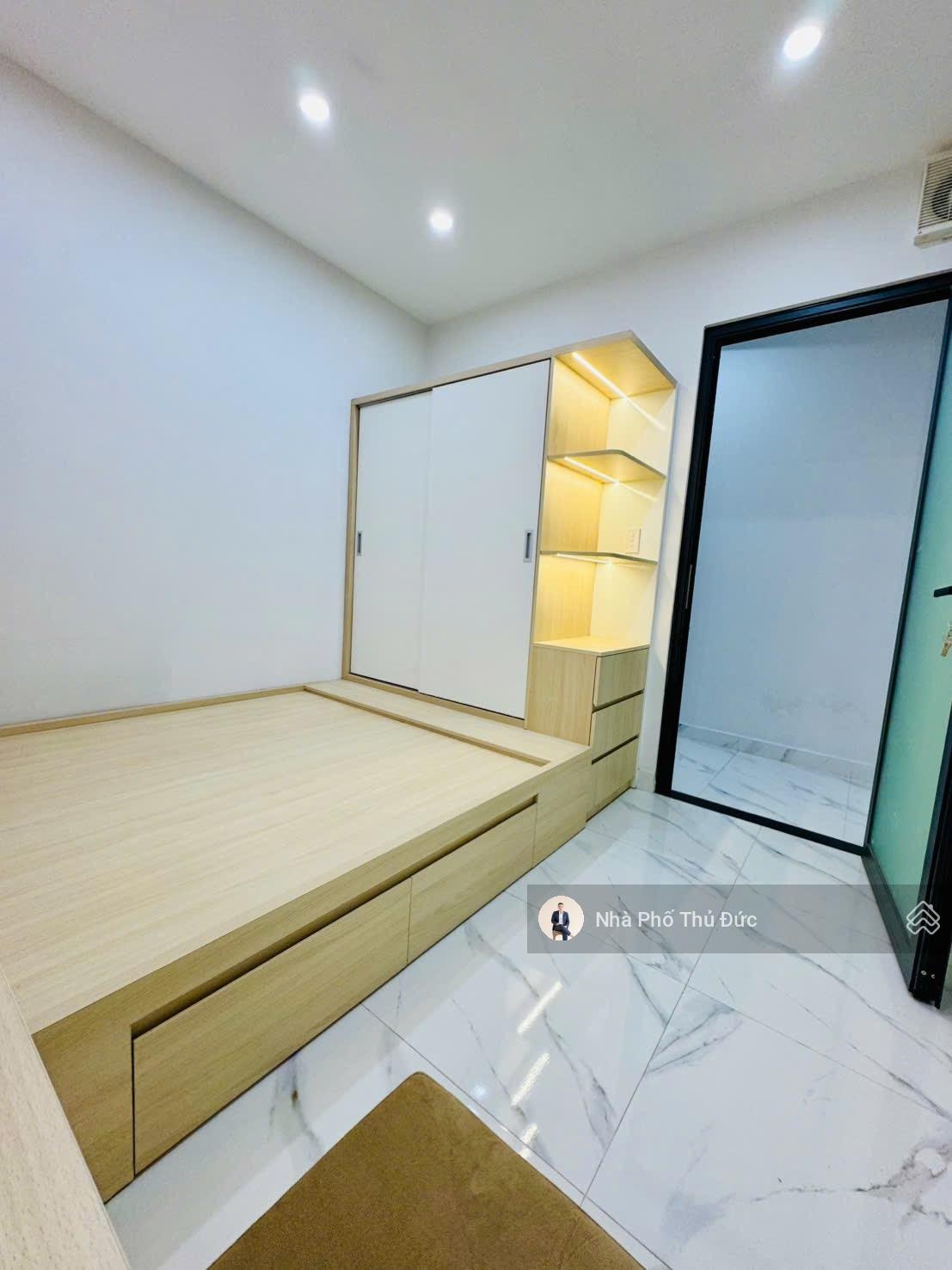 Nhà mới - Full nội thất - Ô tô đỗ cửa - Lã Xuân Oai - Lê Văn Việt - TP. Thủ Đức