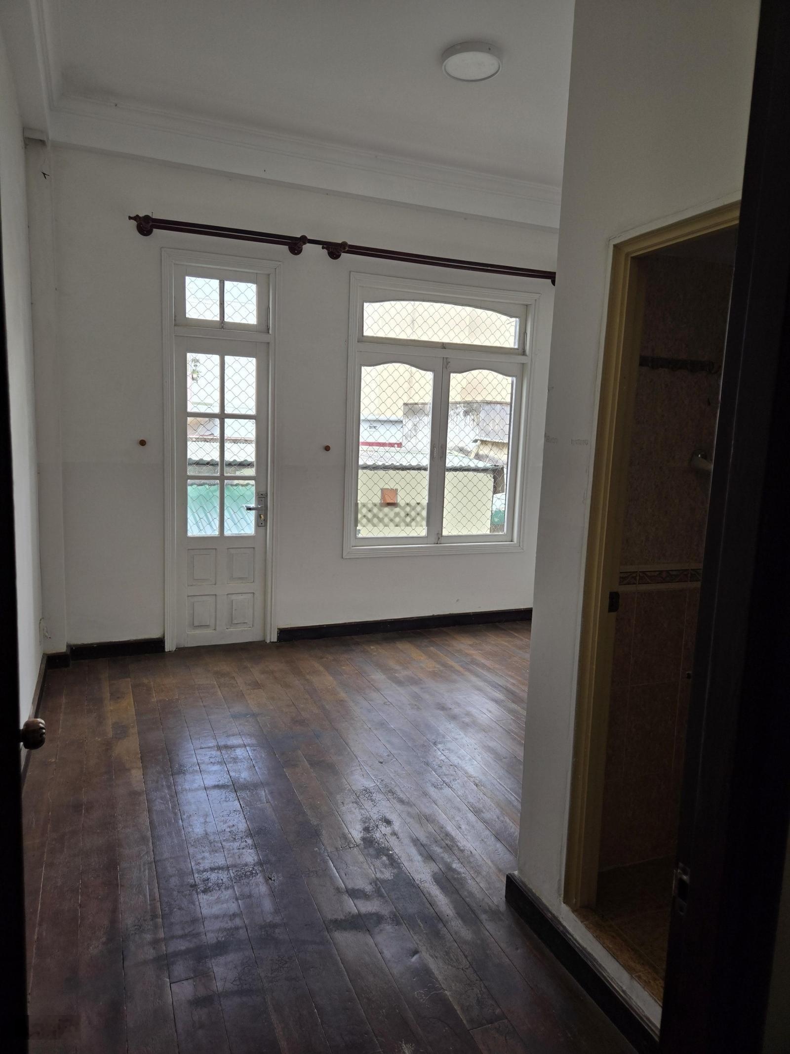 Nhà mặt tiền cho thuê nguyên căn