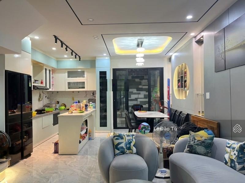 Nhà 3 tầng đẹp full nội thất Phú Xuân 7, vào ở ngay