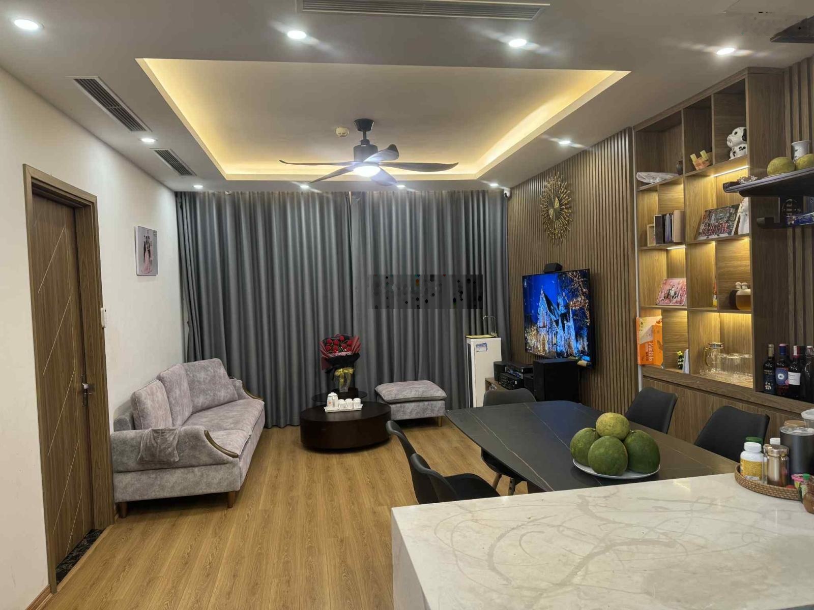 Chính chủ cần bán nhanh căn hộ 90m2 3PN 2VS view hồ, tầng trung, dự án Le Grand Jardin. Giá 7.2 tỷ