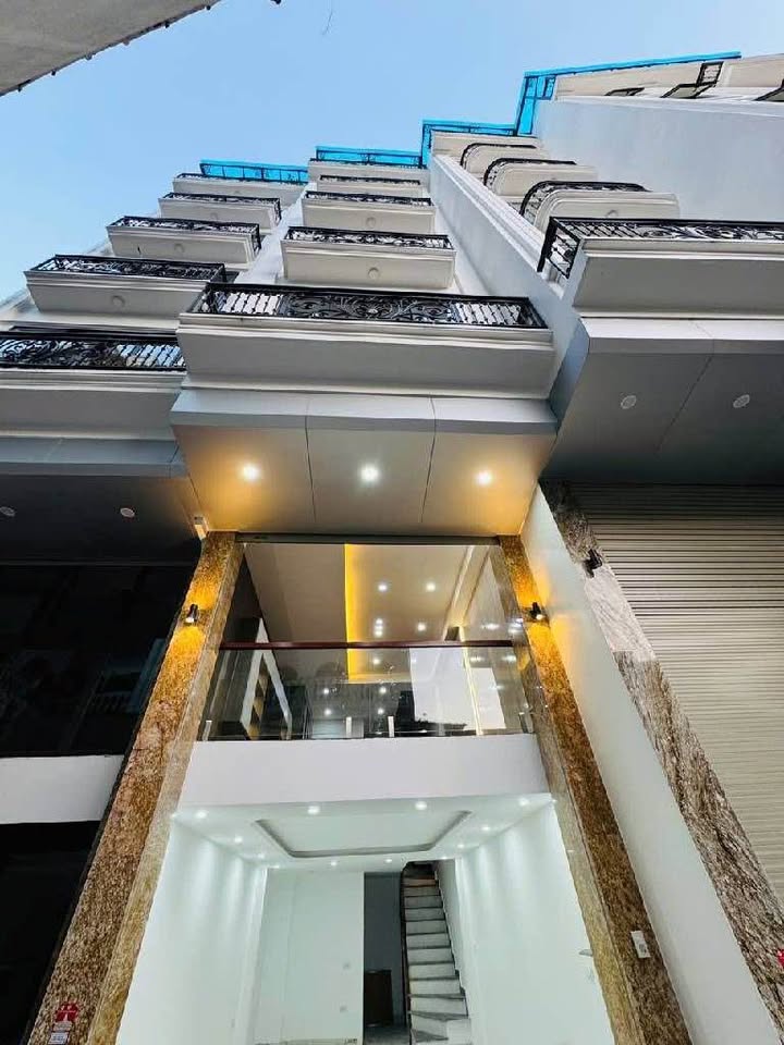 Nhà mới đẹp An Dương Vương, thang máy, ô tô vào nhà, giá 13 tỷ